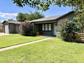 5508 43rd St in Lubbock, TX - Building Photo - Building Photo