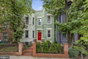 145 D St SE in Washington, DC - Building Photo