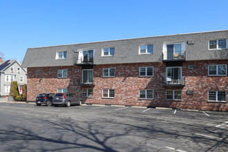 Balcomb Condominium in Salem, MA - Building Photo - Building Photo
