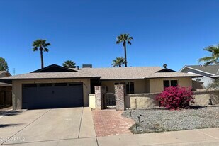 4410 S Rita Ln in Tempe, AZ - Building Photo
