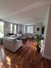 114 Central Ave in Metuchen, NJ - Building Photo - Building Photo