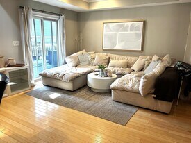 18 Knowlton St in Boston, MA - Building Photo