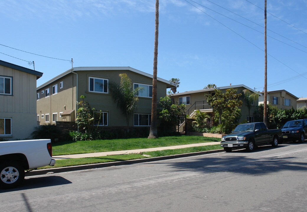 2017-2025 Oliver Ave in San Diego, CA - Building Photo