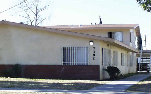 7392 Elm St in San Bernardino, CA - Building Photo