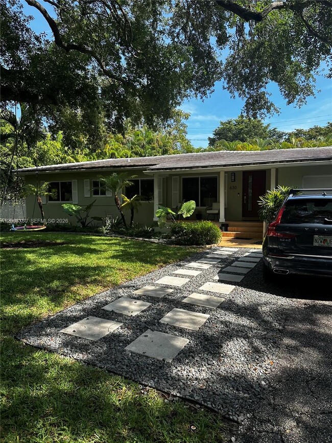 630 San Lorenzo Ave in Coral Gables, FL - Building Photo - Building Photo