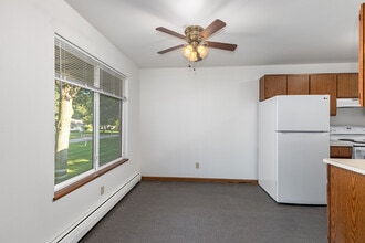 15326 Clovernook Dr, Unit #3 in Grand Haven, MI - Building Photo - Building Photo