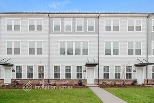 4369 Johnston Oehler Rd in Charlotte, NC - Building Photo