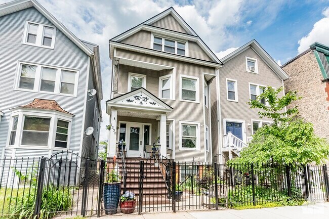 1332 W Barry Ave, Unit # 03