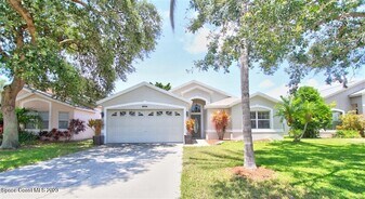 8006 Bracken Ln in Melbourne, FL - Building Photo
