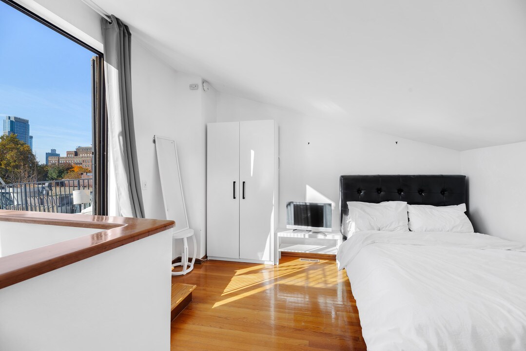 422 Clermont Ave in Brooklyn, NY - Building Photo