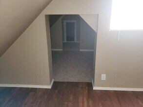 3213 Center St NE in Salem, OR - Building Photo - Building Photo