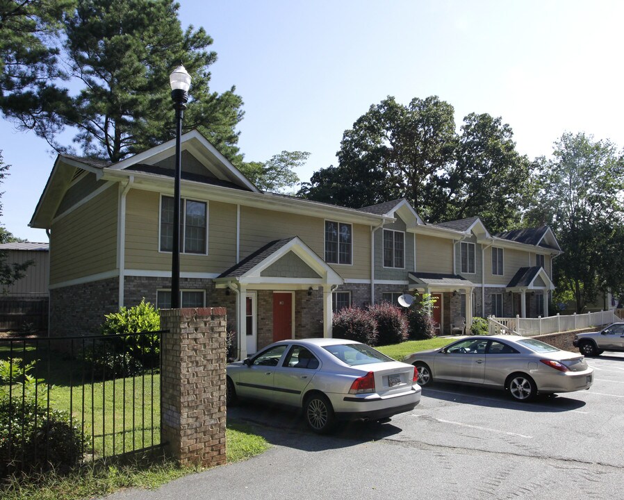 East Point Commons in Atlanta, GA - Building Photo