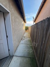 3310 N Tilden Ct in Visalia, CA - Building Photo - Building Photo