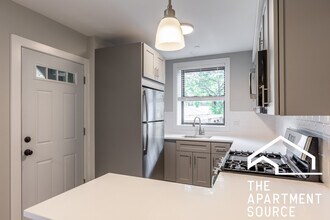 1135 Oak Ave in Evanston, IL - Building Photo - Building Photo