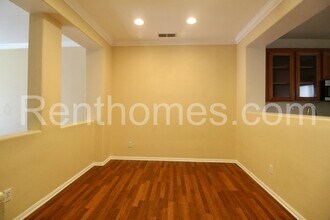 13330 Via Bellarado in San Diego, CA - Building Photo - Building Photo