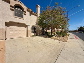 1612 Aspen Meadows Dr in Henderson, NV - Building Photo - Building Photo