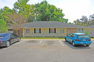 7002 Lanier Dr in Pensacola, FL - Building Photo - Building Photo