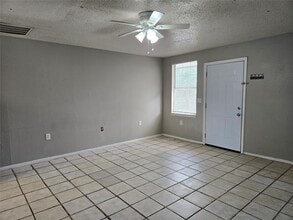 7394 Cottonwood Creek Rd in Fort Worth, TX - Foto de edificio - Building Photo