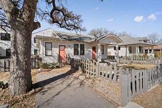 4006 Avenue C in Austin, TX - Foto de edificio - Building Photo