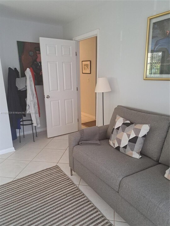 23257 Boca Club Colony Cir in Boca Raton, FL - Building Photo