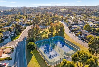 2039 Village Wood Rd in Encinitas, CA - Building Photo - Building Photo