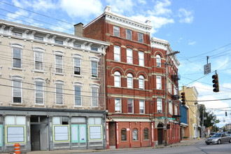 1900 Vine St in Cincinnati, OH - Building Photo - Building Photo