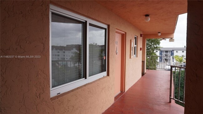 7105 W 13th Ave in Hialeah, FL - Building Photo - Building Photo