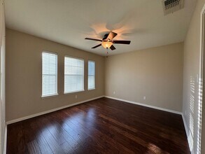 318 Silverado Trail in Victoria, TX - Building Photo - Building Photo