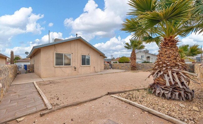 2488 Tierra Rica Way in El Paso, TX - Building Photo - Building Photo