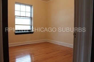 302 E 81st St-Unit -1st Floor in Chicago, IL - Building Photo - Building Photo