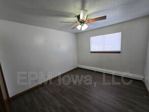 209 Baltimore St in Waterloo, IA - Building Photo - Building Photo