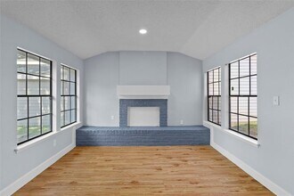 19718 Lake Hollow Ln in Houston, TX - Building Photo - Building Photo