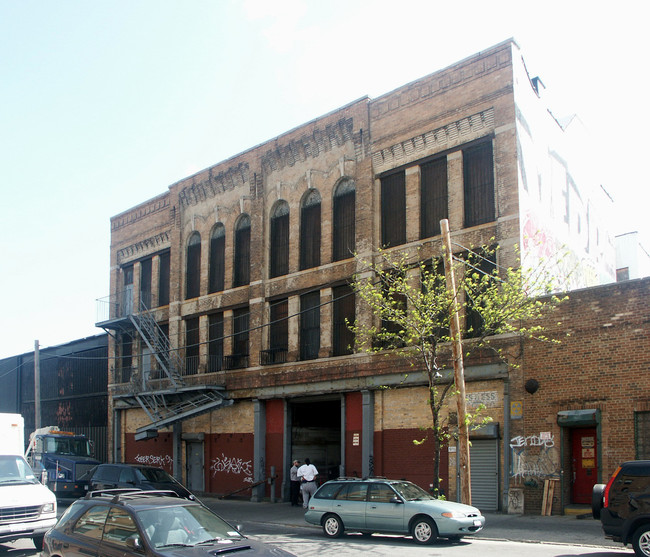 The Retro in Brooklyn, NY - Foto de edificio - Building Photo