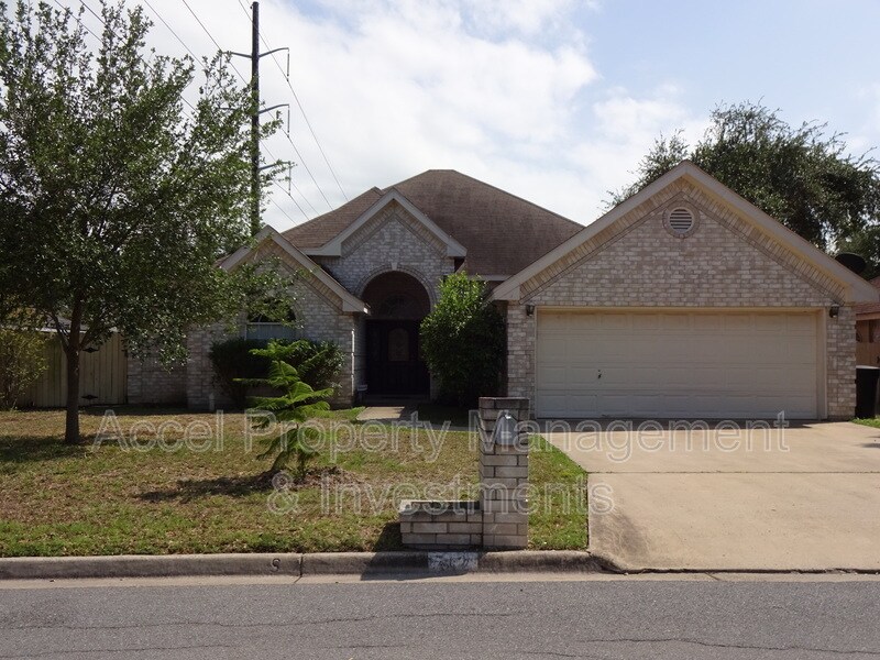 512 Xanthisma Ave in McAllen, TX - Foto de edificio