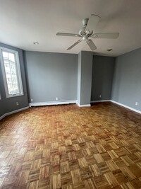 89 W 20th St, Unit 2 in Bayonne, NJ - Building Photo - Building Photo