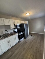 1818 Wayland Ave in Norwood, OH - Building Photo