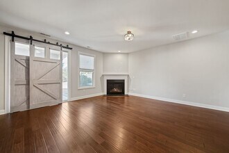 1325 Catch Fly Ln in Durham, NC - Building Photo - Building Photo