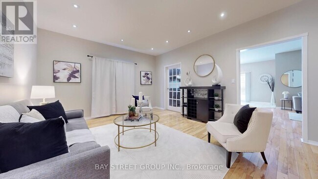 7229 Dime Crescent in Mississauga, ON - Building Photo - Building Photo