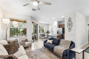 28105 Mandolin Ct in Bonita Springs, FL - Building Photo