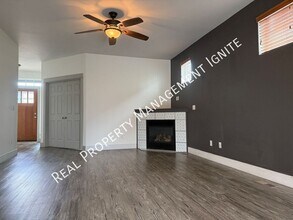 20573 Button Brush Ave in Bend, OR - Building Photo - Building Photo