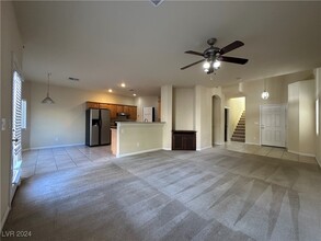 5060 Upper Falls Ct in Las Vegas, NV - Building Photo - Building Photo