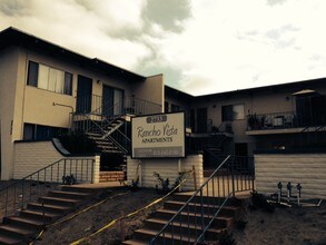Rancho Vista in San Diego, CA - Foto de edificio - Building Photo