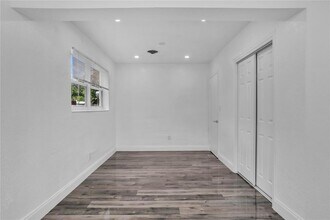 6661 McKinley St in Hollywood, FL - Building Photo - Building Photo