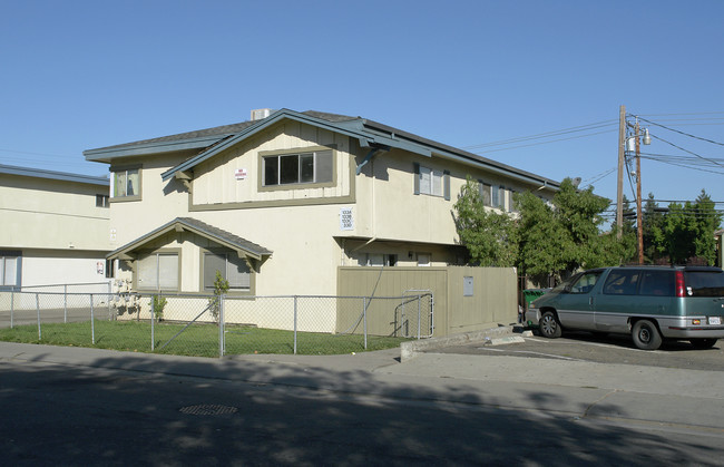 133 Gateway Ct in Stockton, CA - Foto de edificio - Building Photo