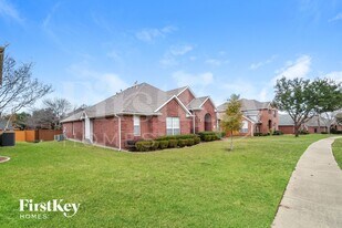 3921 Cloudcrest Dr, Unit 207 in Plano, TX - Building Photo