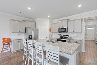 201 Antler Ridge Dr in Huntsville, AL - Building Photo - Building Photo