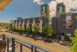 235 Market St in San Diego, CA - Building Photo - Building Photo