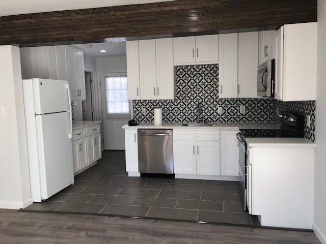 3211 Utah Ave in Dickinson, TX - Foto de edificio - Building Photo