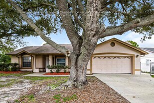 2821 Saffron Dr in Orlando, FL - Building Photo