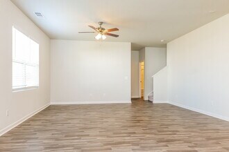 621 Samuel in Murfreesboro, TN - Foto de edificio - Building Photo